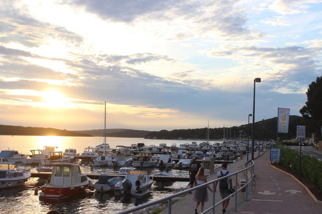 Apartments Blue Sea Mali Losinj Exterior photo